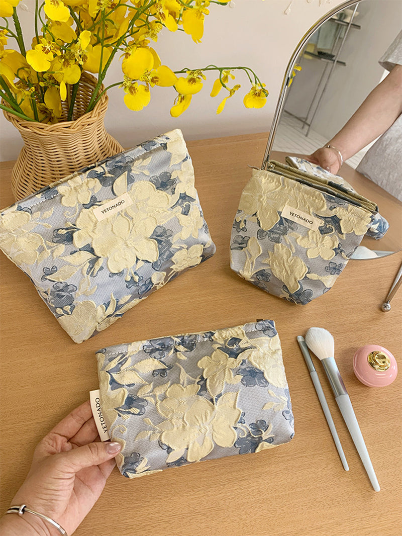 DUAIU Aesthetic Makeup Bag, Large Capacity Cosmetic Bag Canvas Floral Makeup Bag, Travel Pouch Make Up Purse Toiletry Storge Bag for Women (Blue Beige Flower)